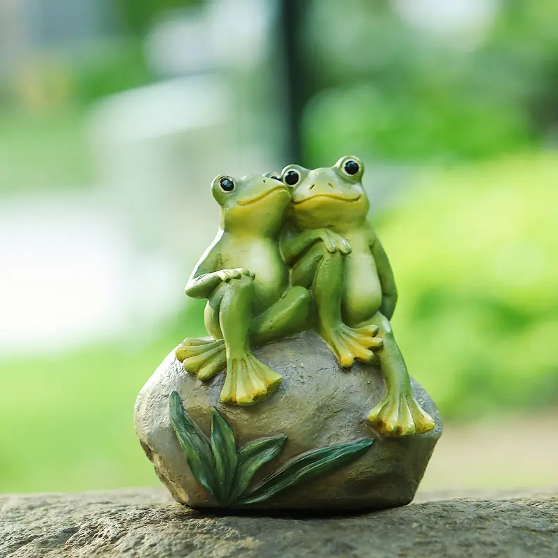 Casal de sapos em miniatura