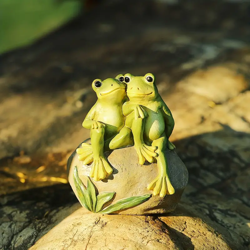 Casal de sapos em miniatura