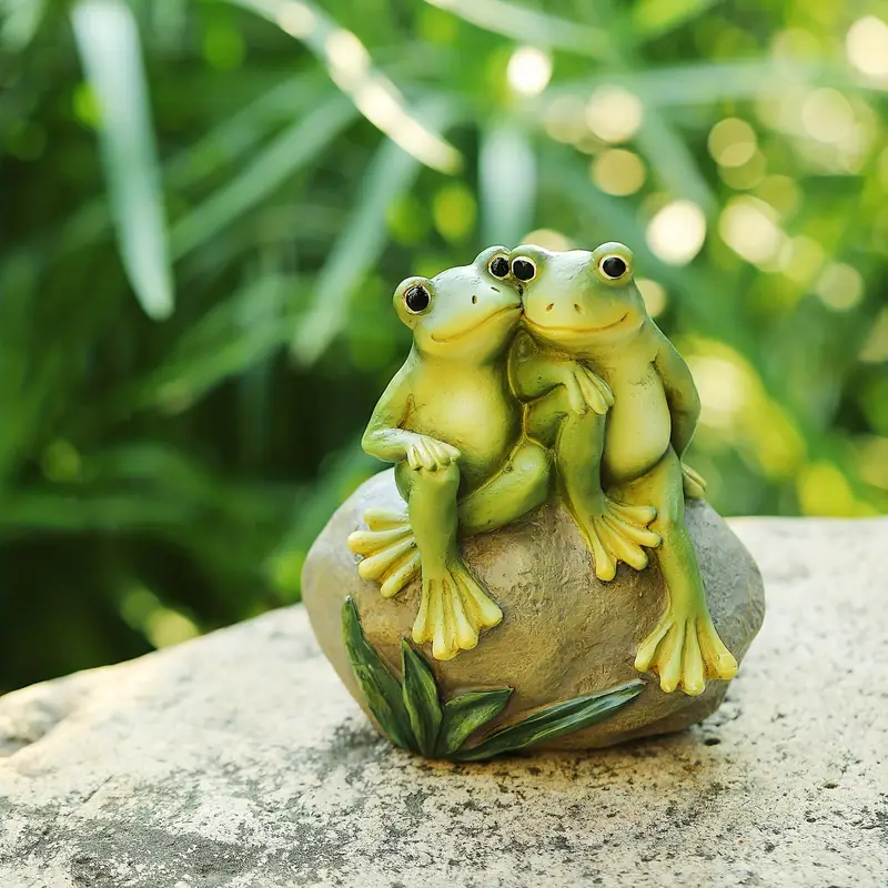 Casal de sapos em miniatura