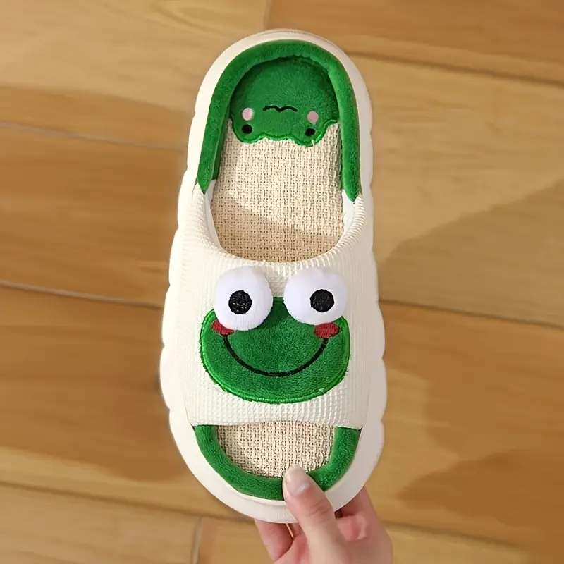 Chinelos com estampa de Sapo
