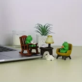 Figurinhas de sapo em PVC